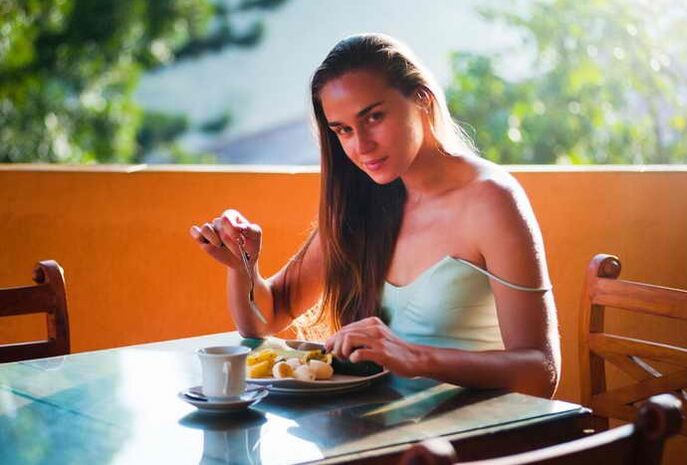 Memaksa peranan dalam kehilangan berat badan mempunyai pemakanan